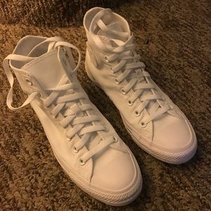 NWT WHITE/WHITE HIGH TOP CONVERSE